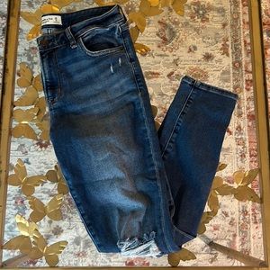 Abercrombie & Fitch Skinny Mid Rise 28/6R